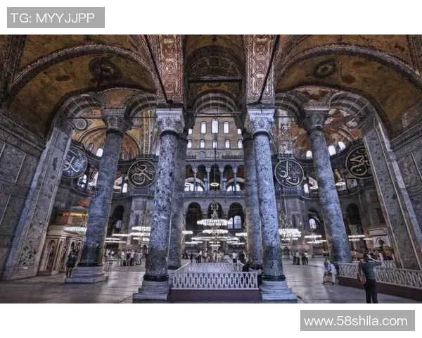 迪拜与多哈的魅力对比探讨现代城市发展与文化特色 迪拜与多哈的魅力对比探讨现代城市发展与文化特色